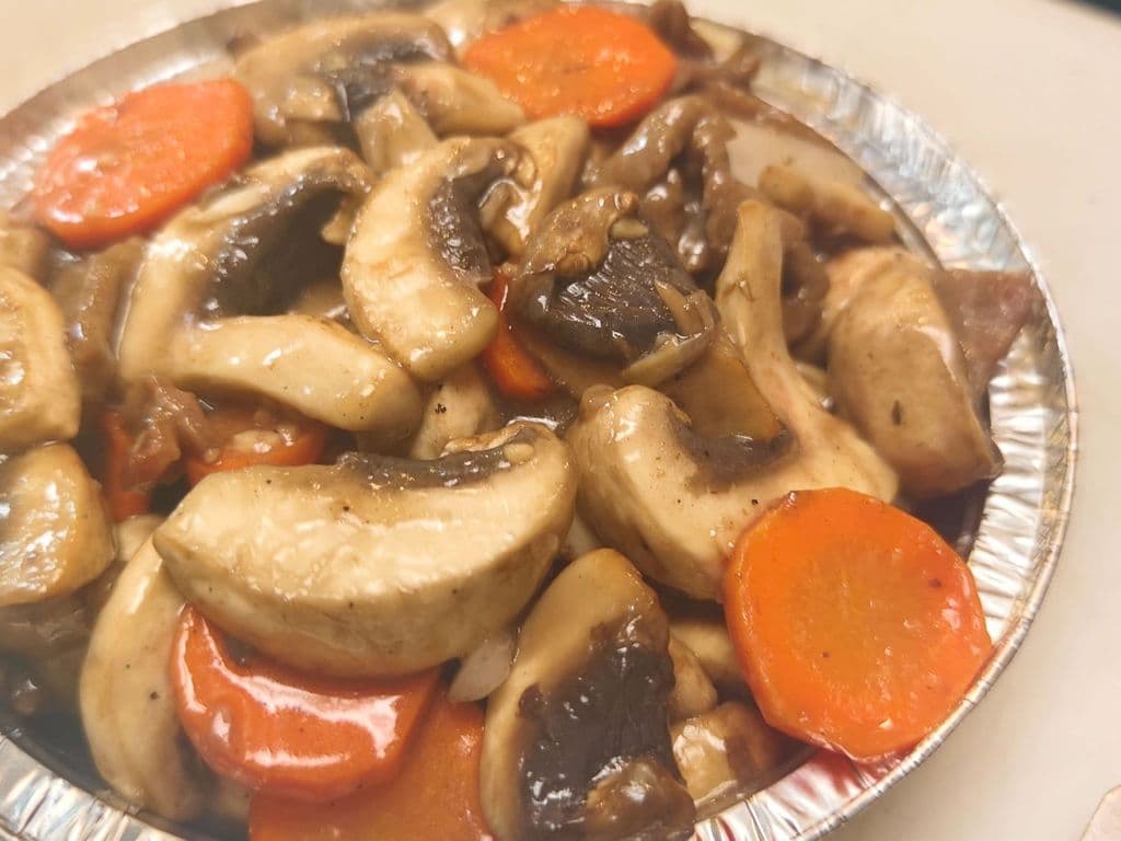 Tender Beef W/ Mushrooms - OO