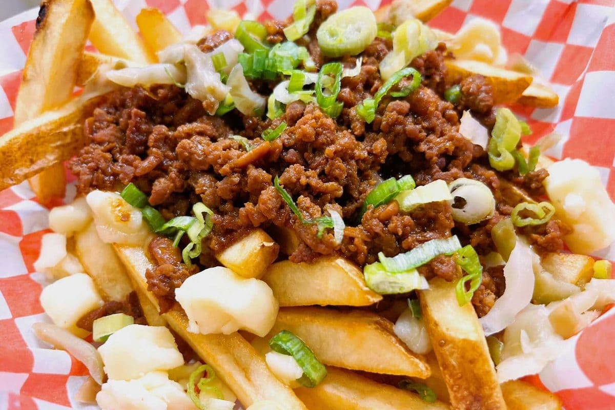 Zhajiang Minced Pork Poutine / 炸酱肉末Poutine