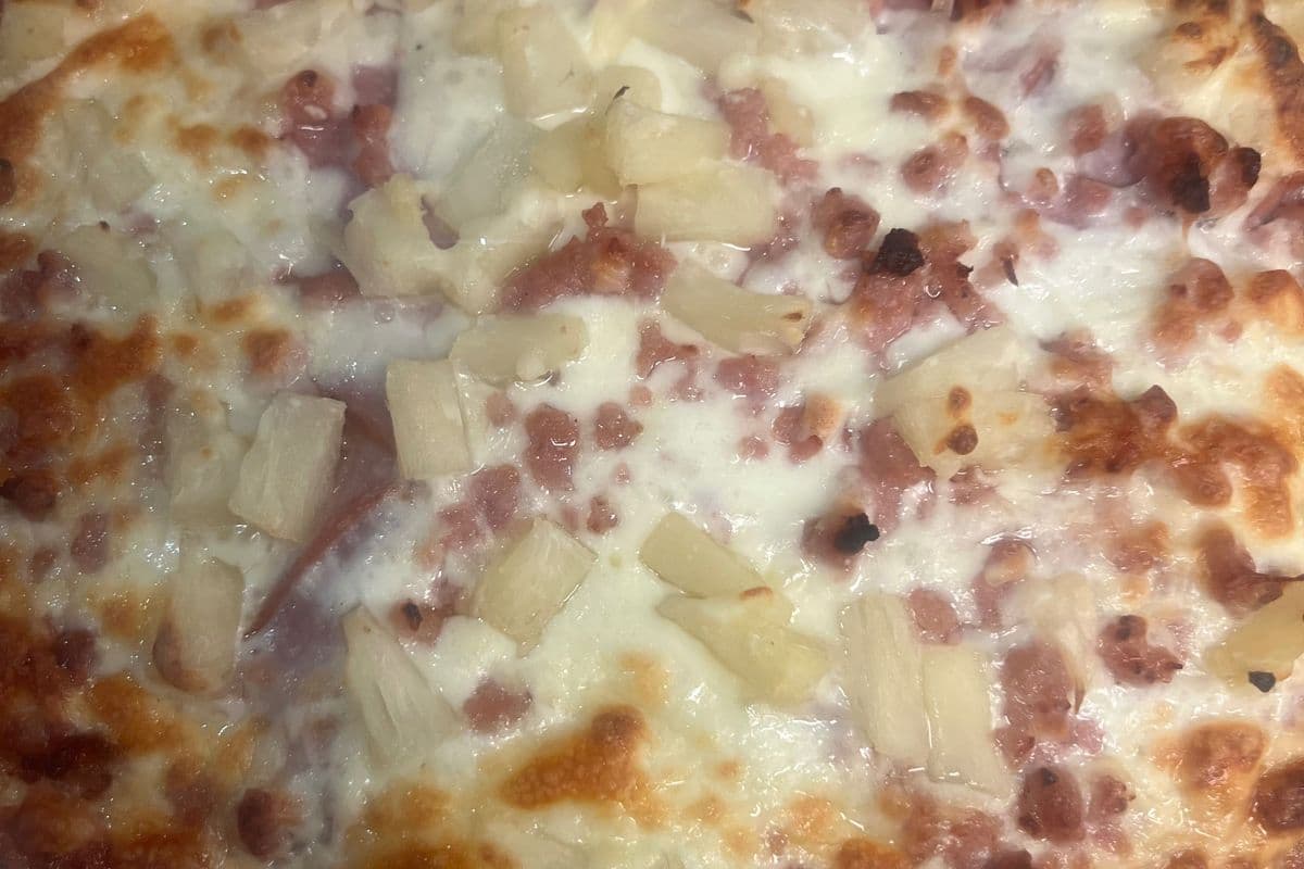 12" TROPICAL HAWAIIAN PIZZA