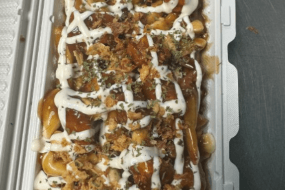 Butter sauce poutine ( veggie option)