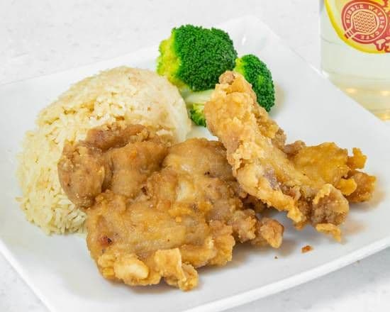 12A. Fried Chicken Steak Black Pepper Sauce with Rice Combo