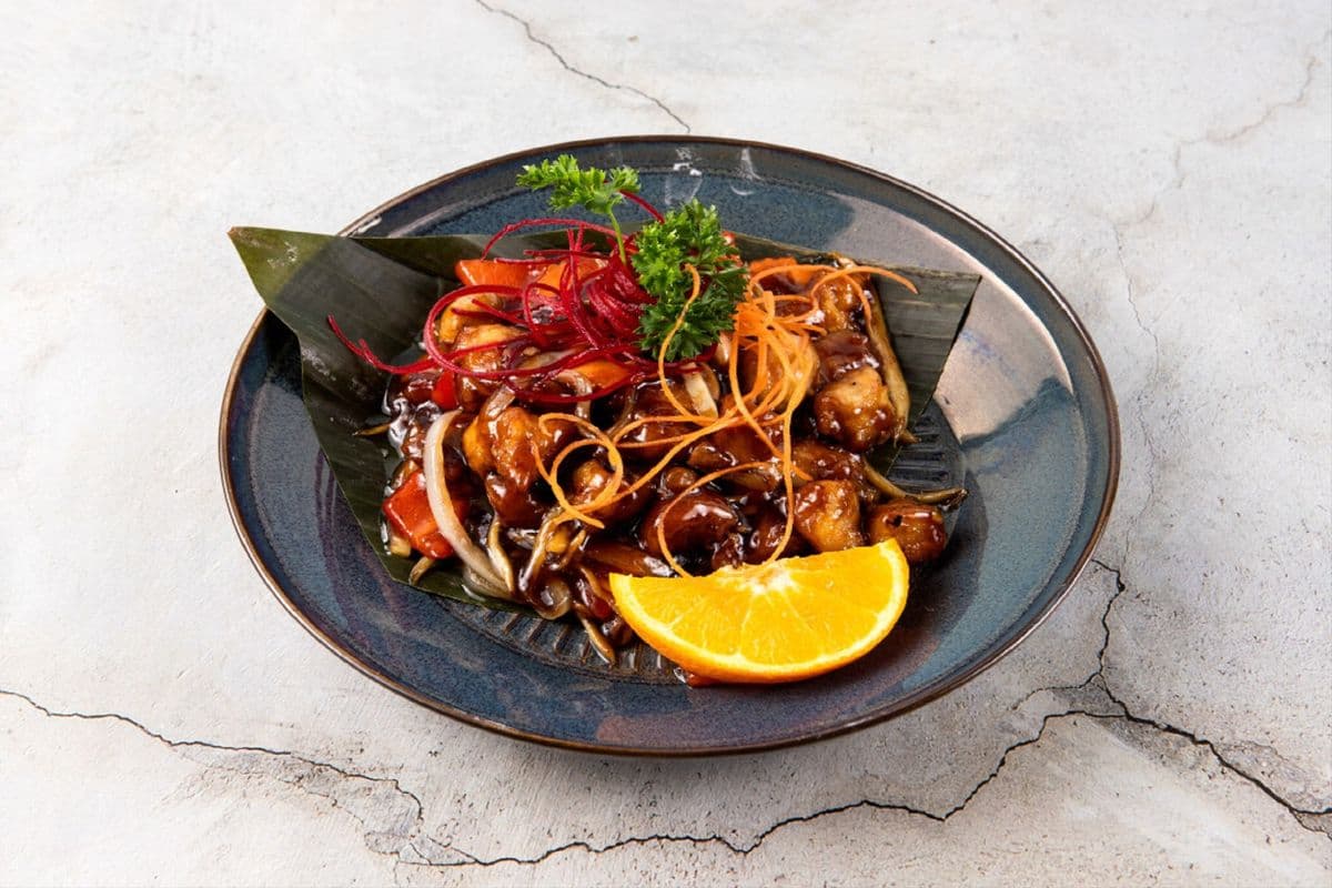 Pad Makham Wan (Tamarind Bliss Stir-Fry)