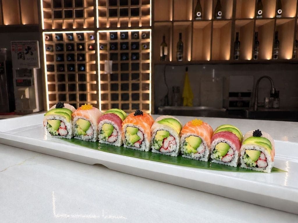 Rainbow Roll(8 pcs)