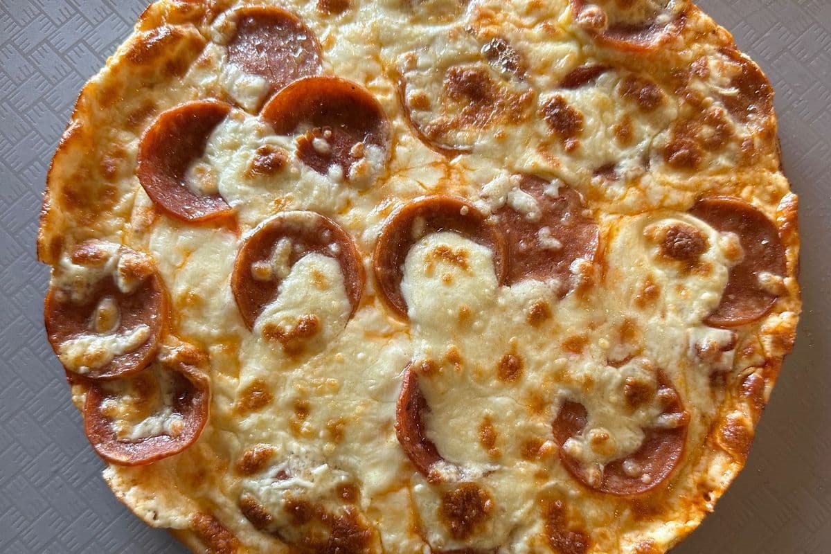 10" Pepperoni Desi Dough