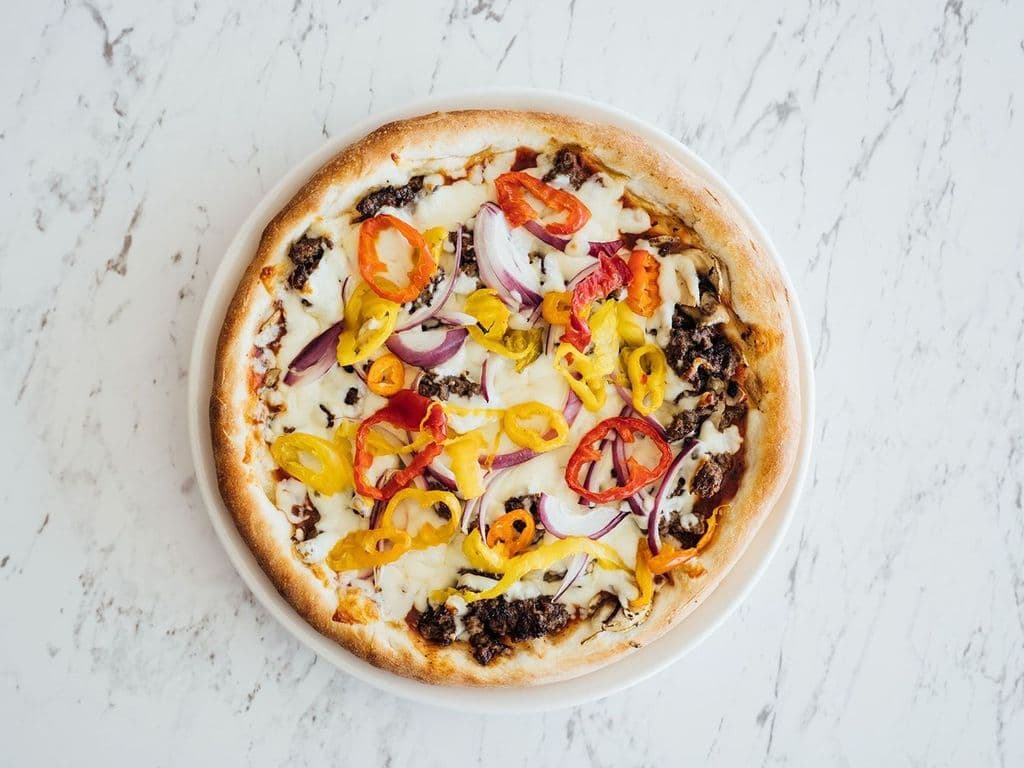 *NOUVEAU* Pizza 10" Pizza Boeuf Haché Épicé. *NEW* Pizza 10" Spicy beef.