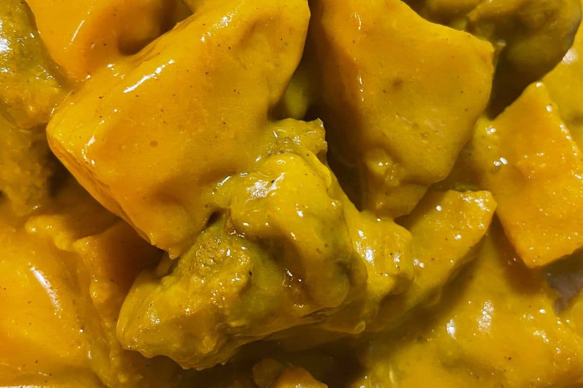 T23. Curry Beef Brisket 咖喱牛腩