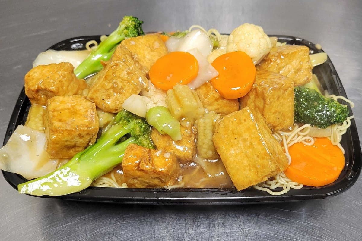 Tofu Cantonese Chow Mein