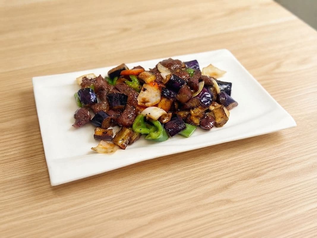 Diced Beef with Eggplants / 和風茄子牛柳粒