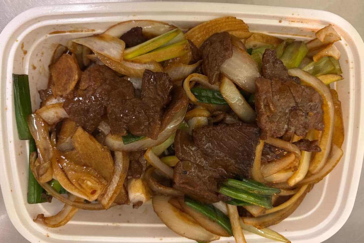 B11. Tender Beef with Ginger and Green Onions