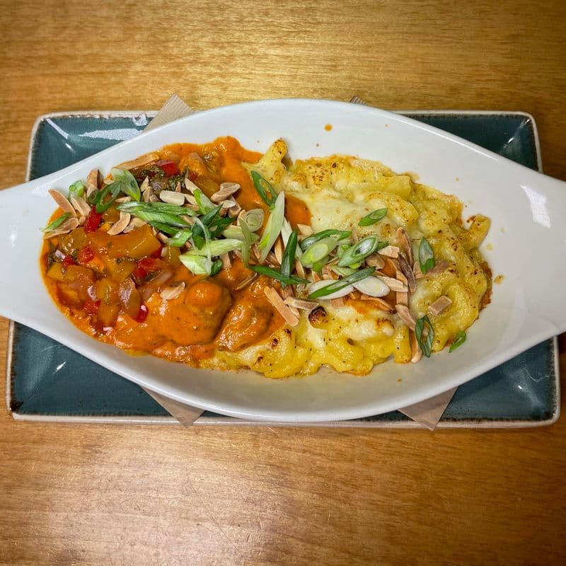 Butter Chicken Mac and Cheese