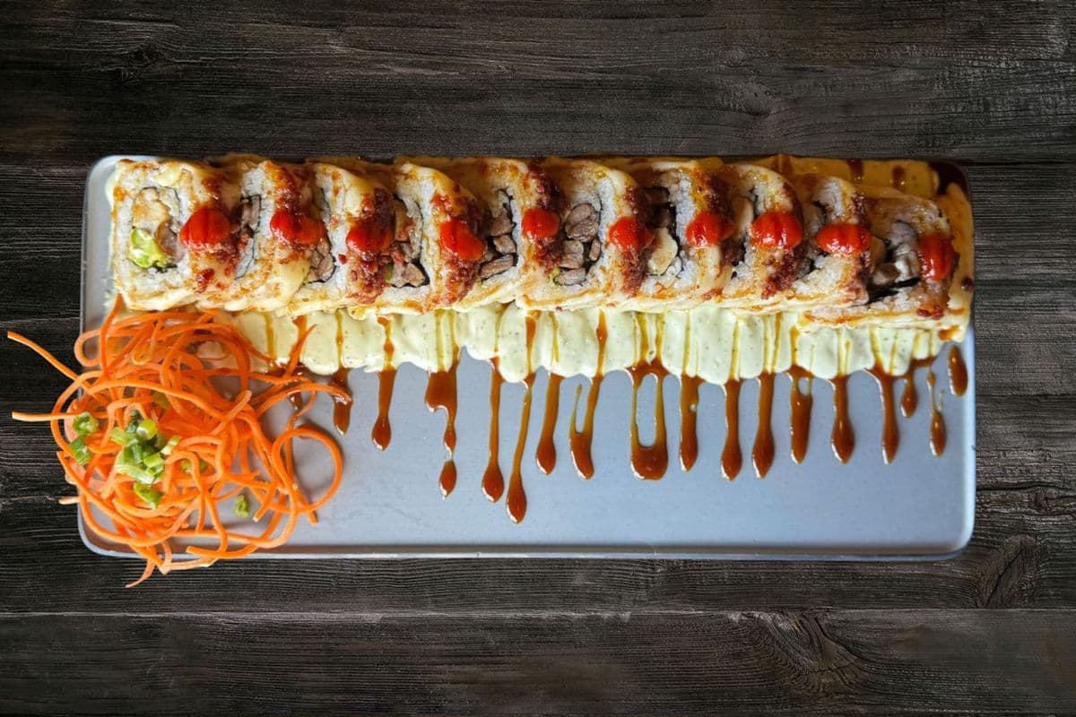 Toronto Roll (12 pieces)