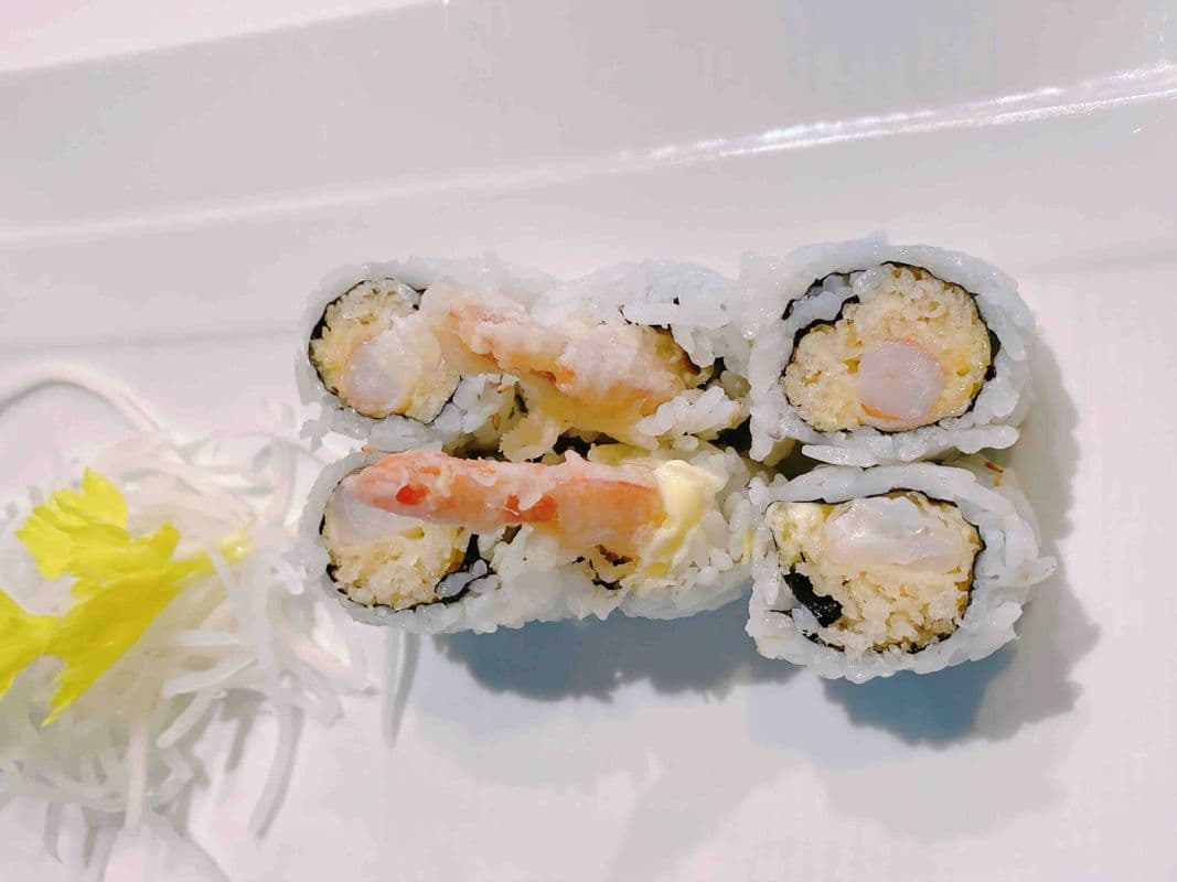 Tempura Shrimp Roll R7 Rouleau Tempura De Crevettes