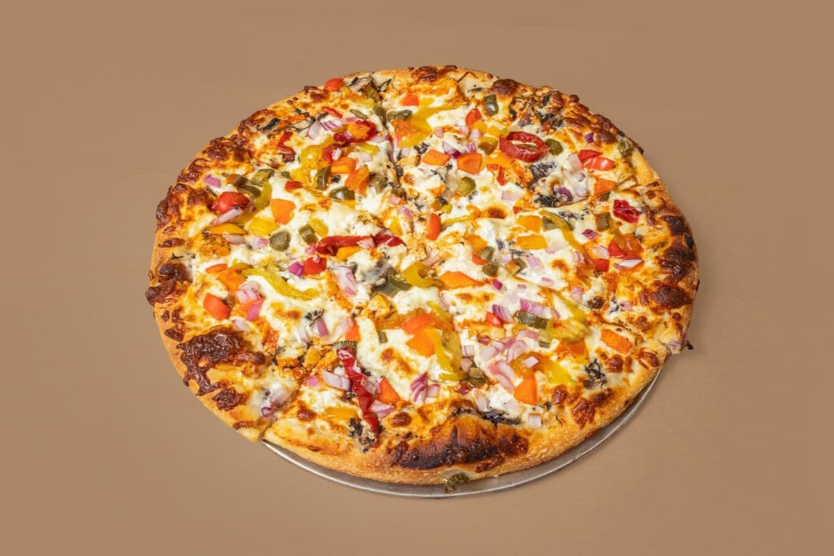 Buffalo Chicken Alfredo Pizza