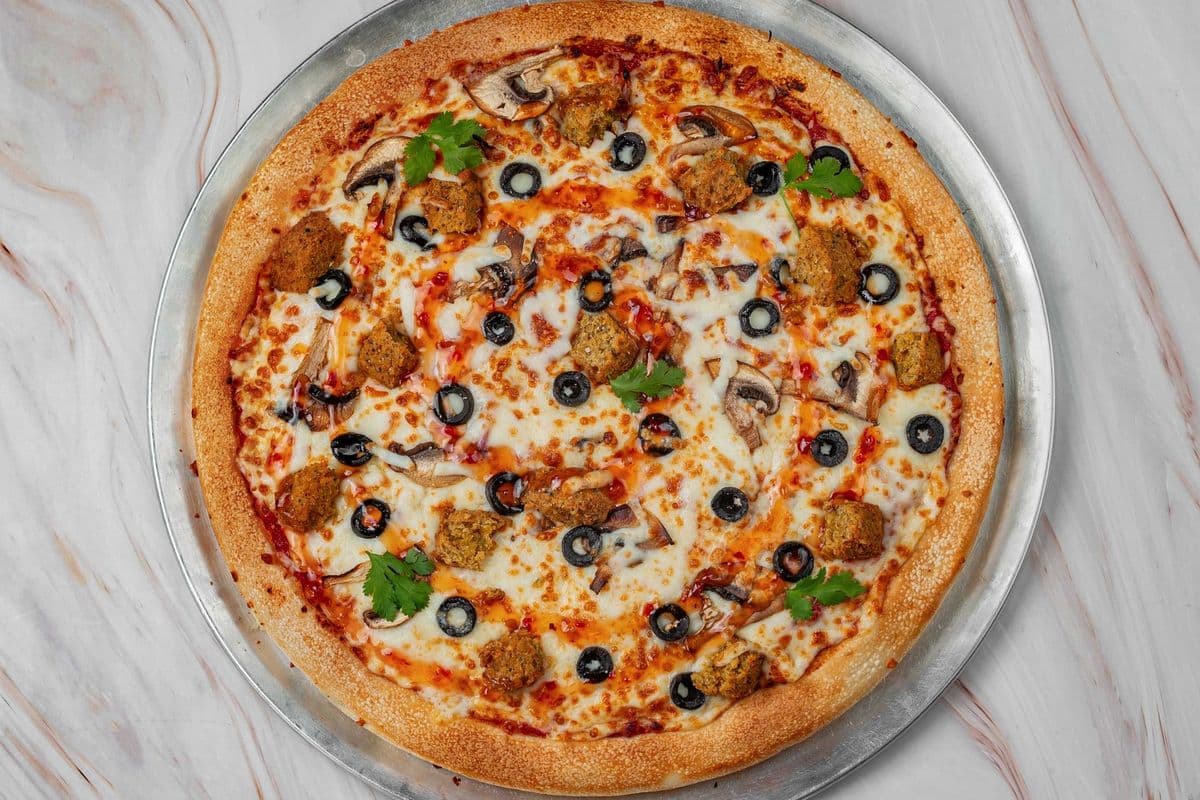 14" Large Falafel and Veggies Pizza