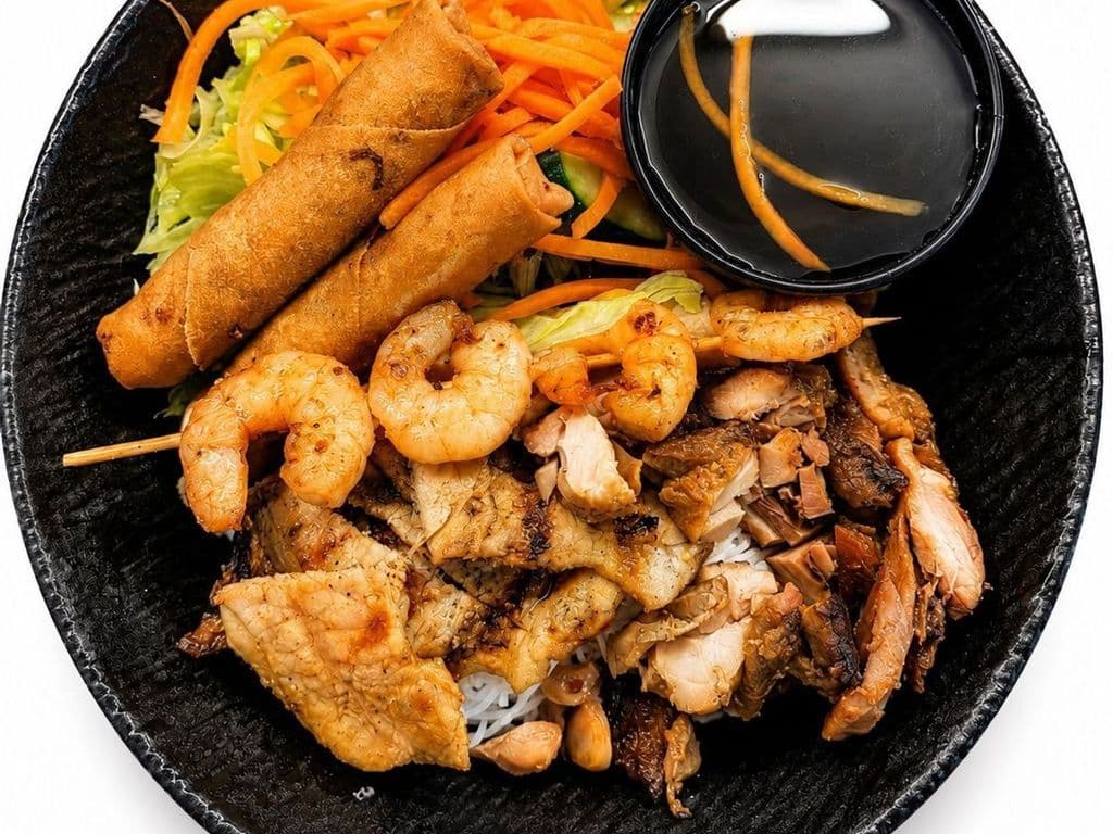 B8 - CHICKEN, PORK & PRAWN VER