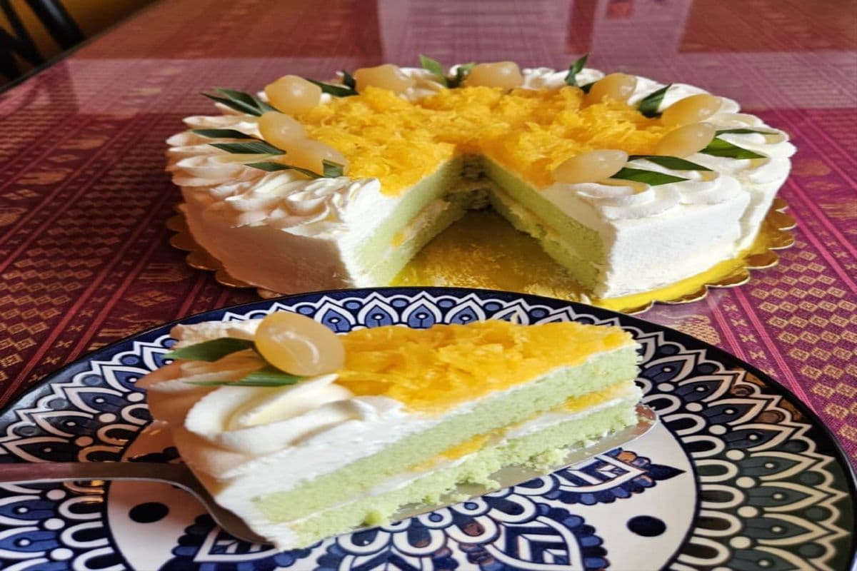 Mango Pandan Cake