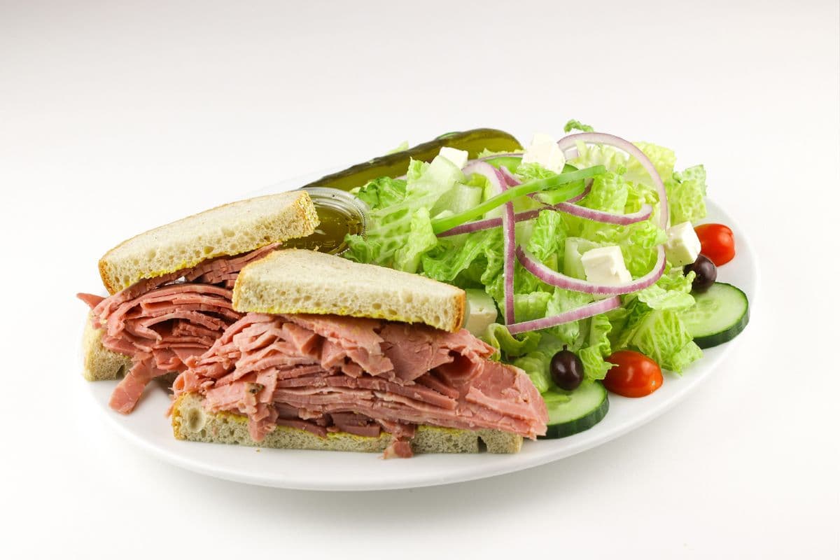 Sandwich viande fumée – Salade