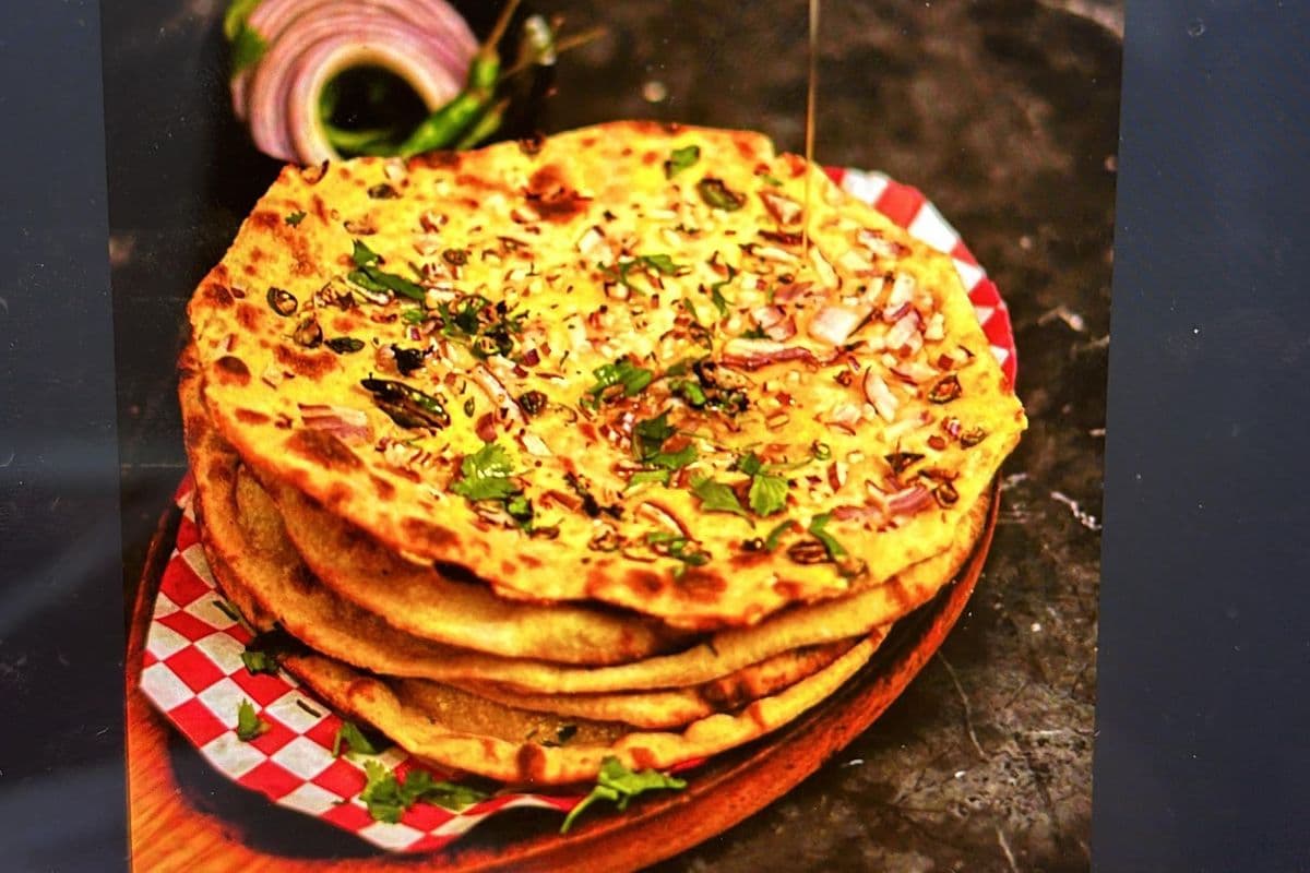 Pyaz Mirch Ki Roti