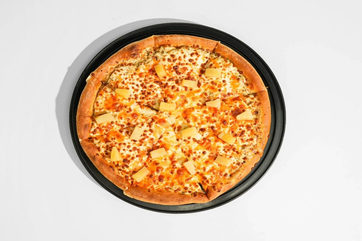 Craveable Hawaiian Pizza
