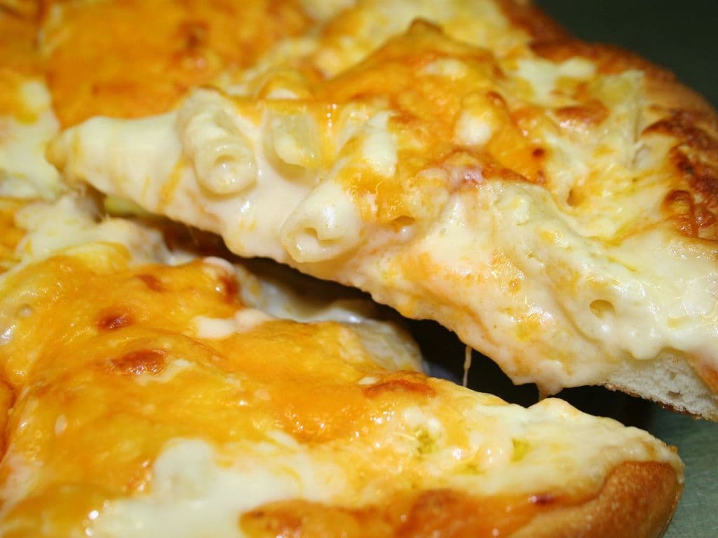 MAC & CHEESE PIZZA - SMALL (10")