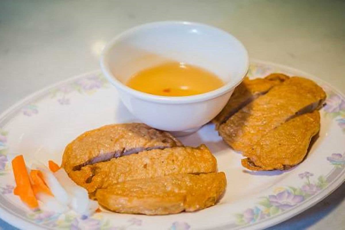 615. Deep-Fried Vietnamese Sausage - Cha Chiene
