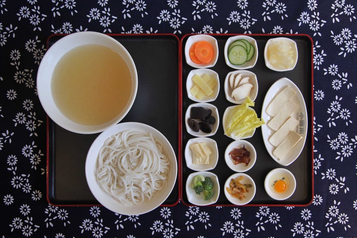 A4. Vegetarian Crossing the Bridge Rice Noodle Soup