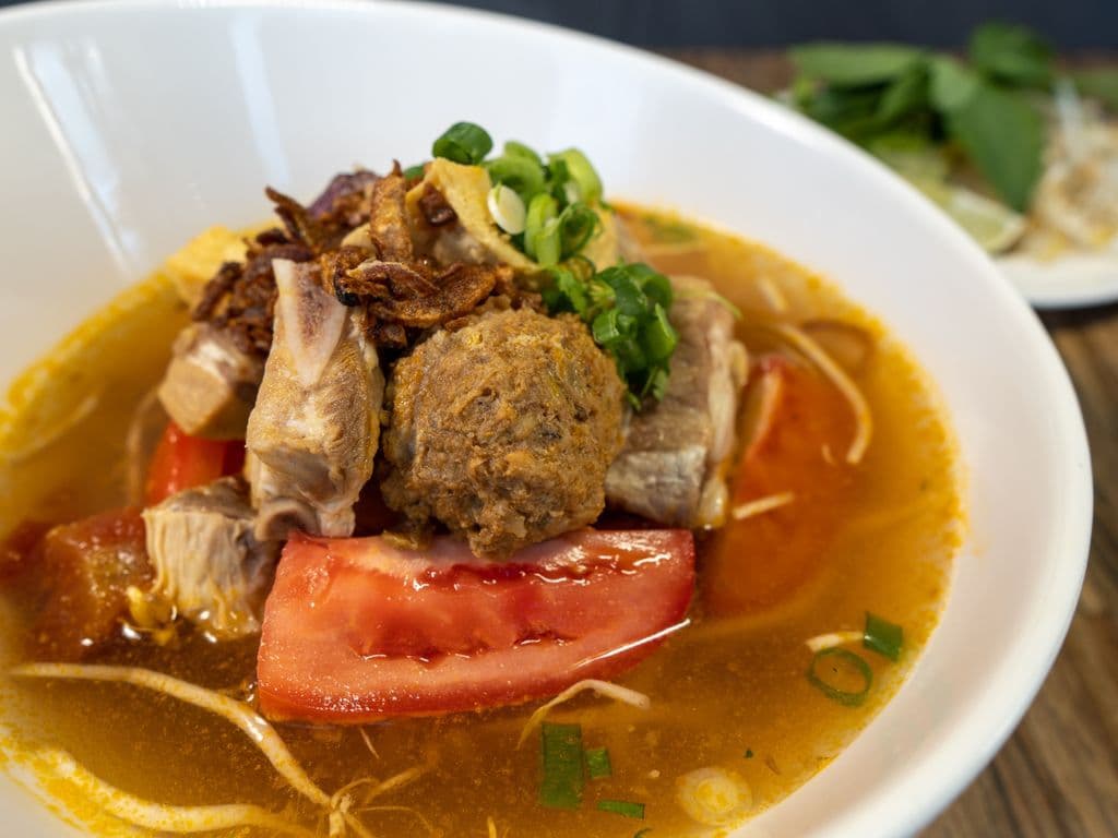 HA LONG BAY CRAB TOMATO VERMICELLI SOUP