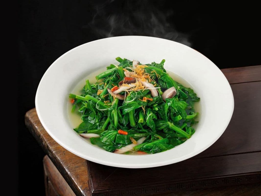 Bean seeding in soup / 上汤豆苗