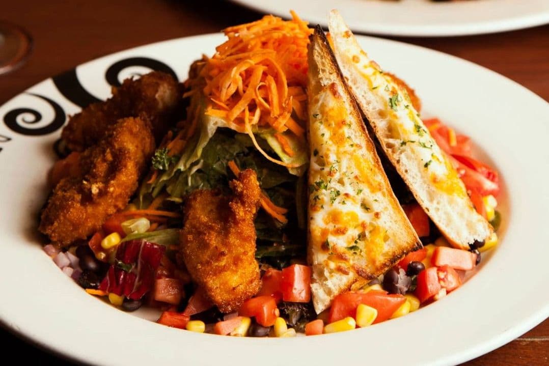 Salade Poulet Frit du Sud // Southern Fried Chicken Salad