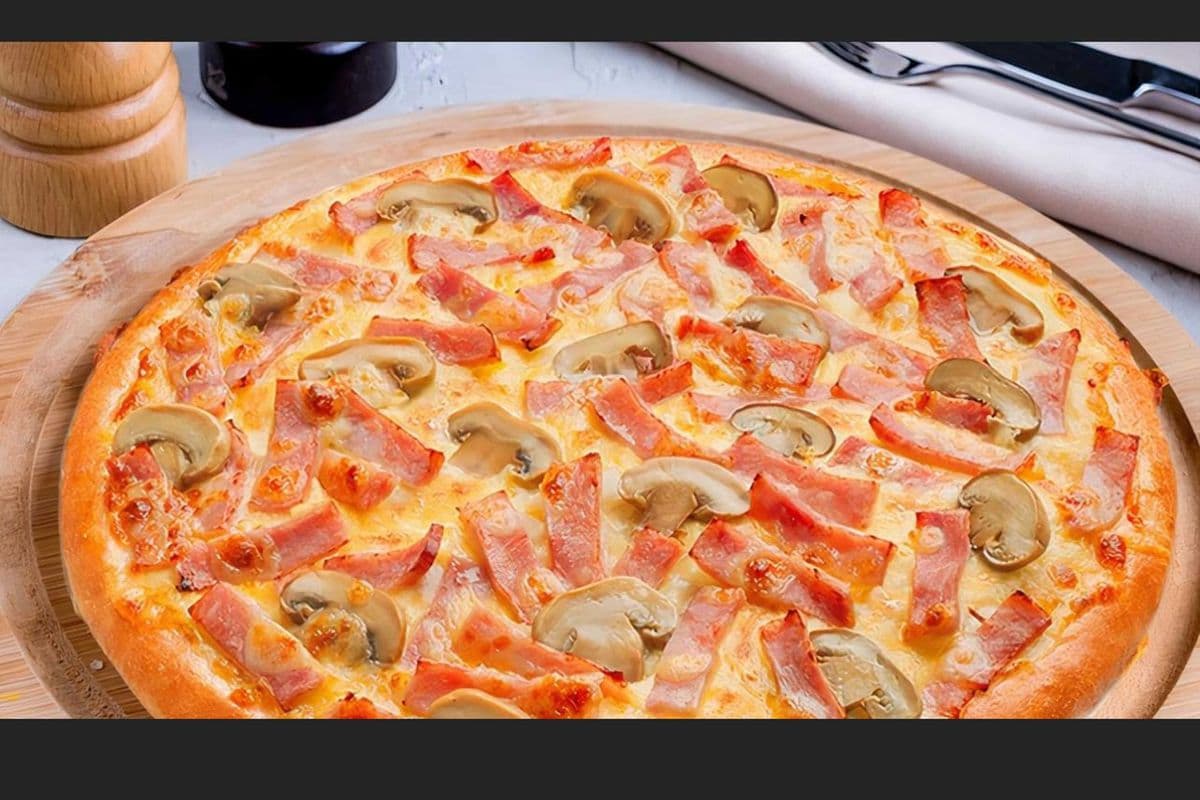 7. Small Mushroom and Bacon Pizza