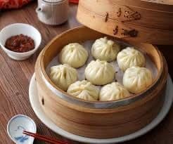 Shanghai Juicy Pork Dumplings 上海小籠包