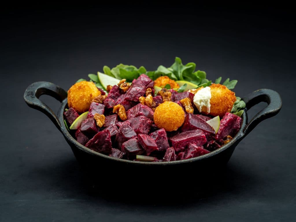 Salade de Betterave et Fromage de chèvre / Beet and Goat cheese salad