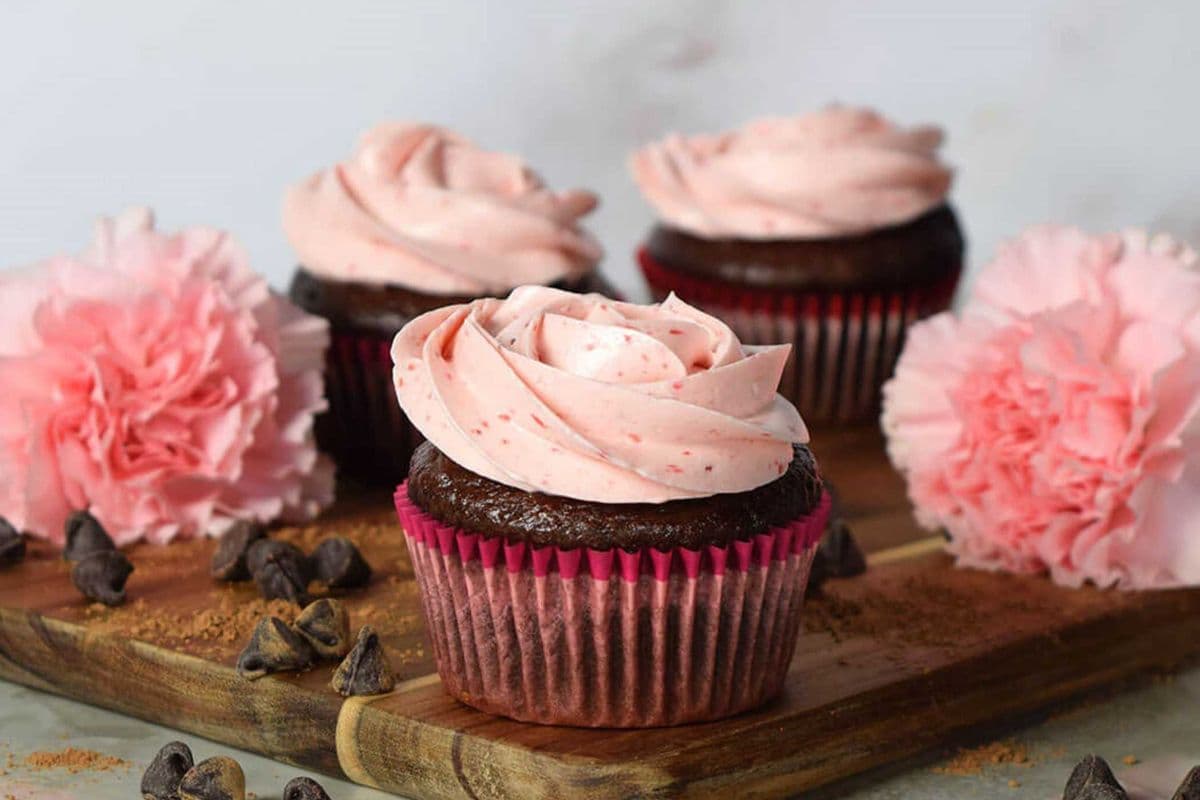 Chocolate Raspberry Cupcakes (6 packs)