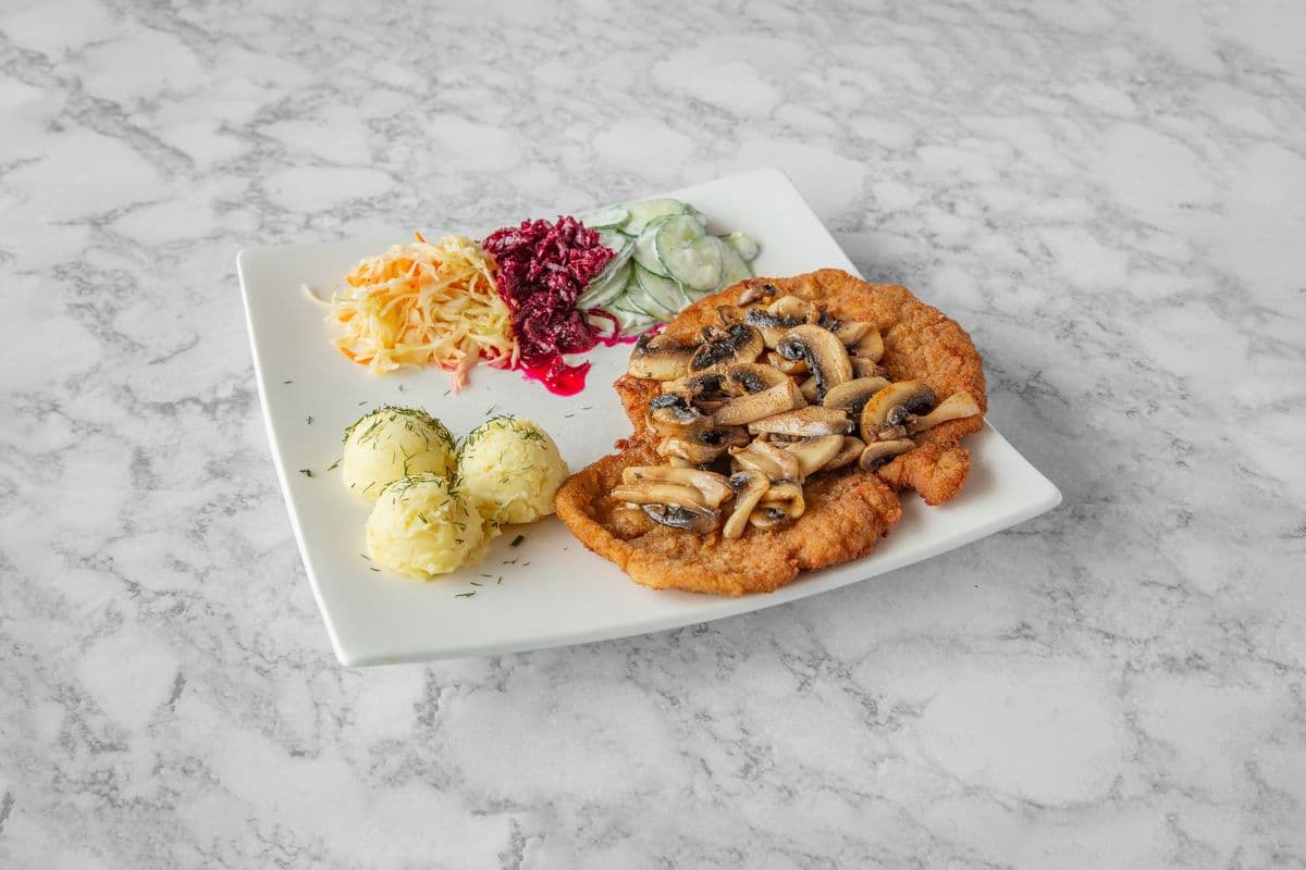 Hunter Schnitzel (Mushrooms on Top)