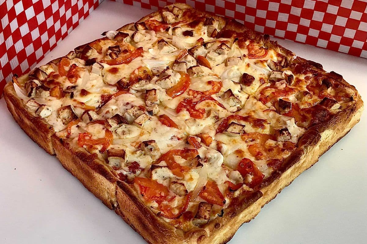 23. Chicken Club Pizza