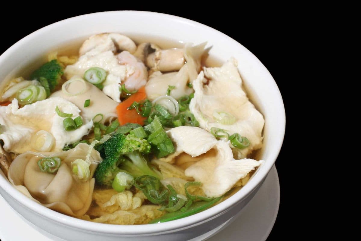 Wonton Soup (32 oz)