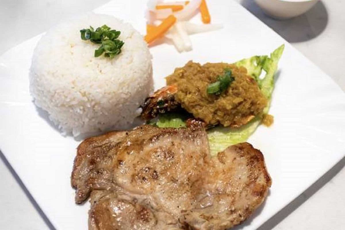 422. Caramelized Jumbo Prawns and BBQ Pork Chop - Tom Cang Suon Nuong