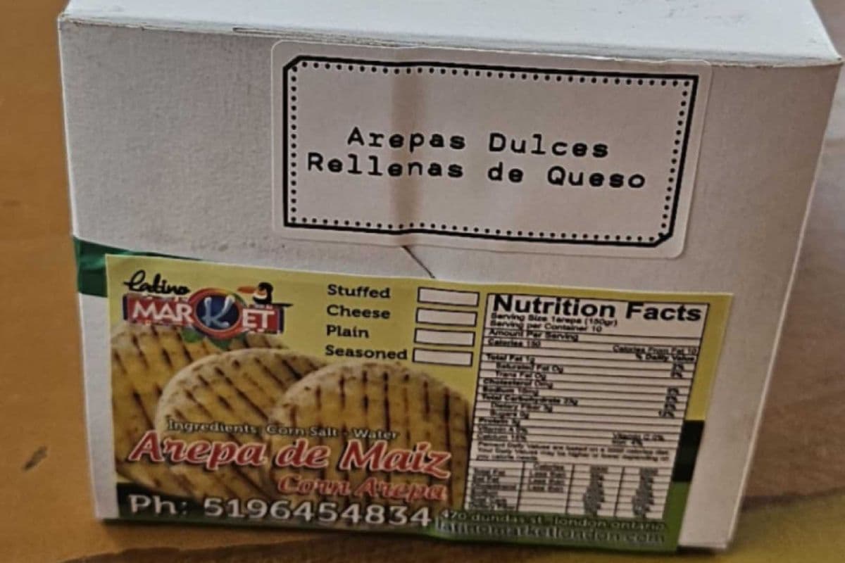 Sweet arepas stuffed with cheese (box with 6 arepas)