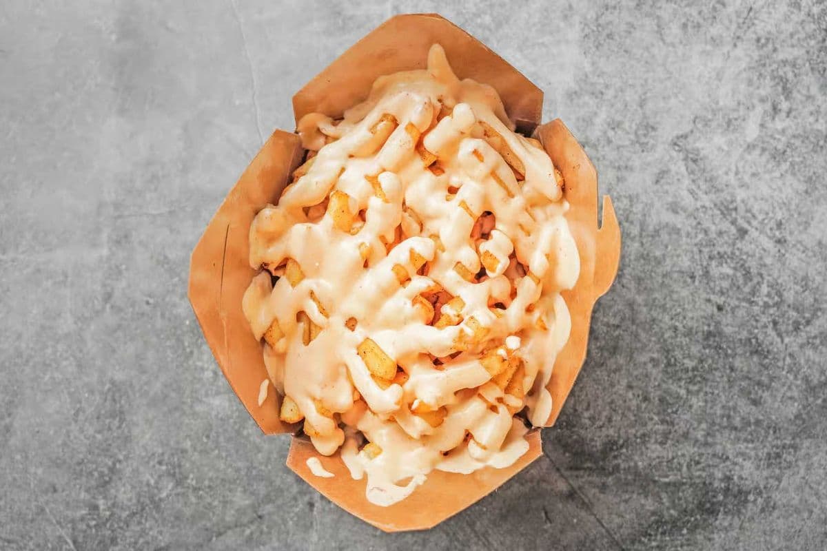 Spicy Garlic Mayo Fries