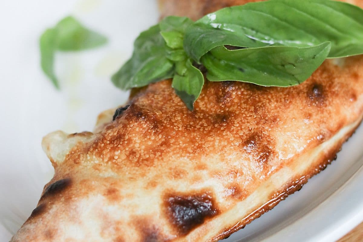 Calzone pizza