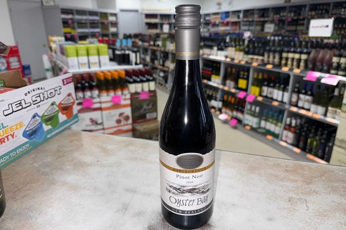 Oyster Bay Pinot Noir 750 ML (1 x 750 ML)