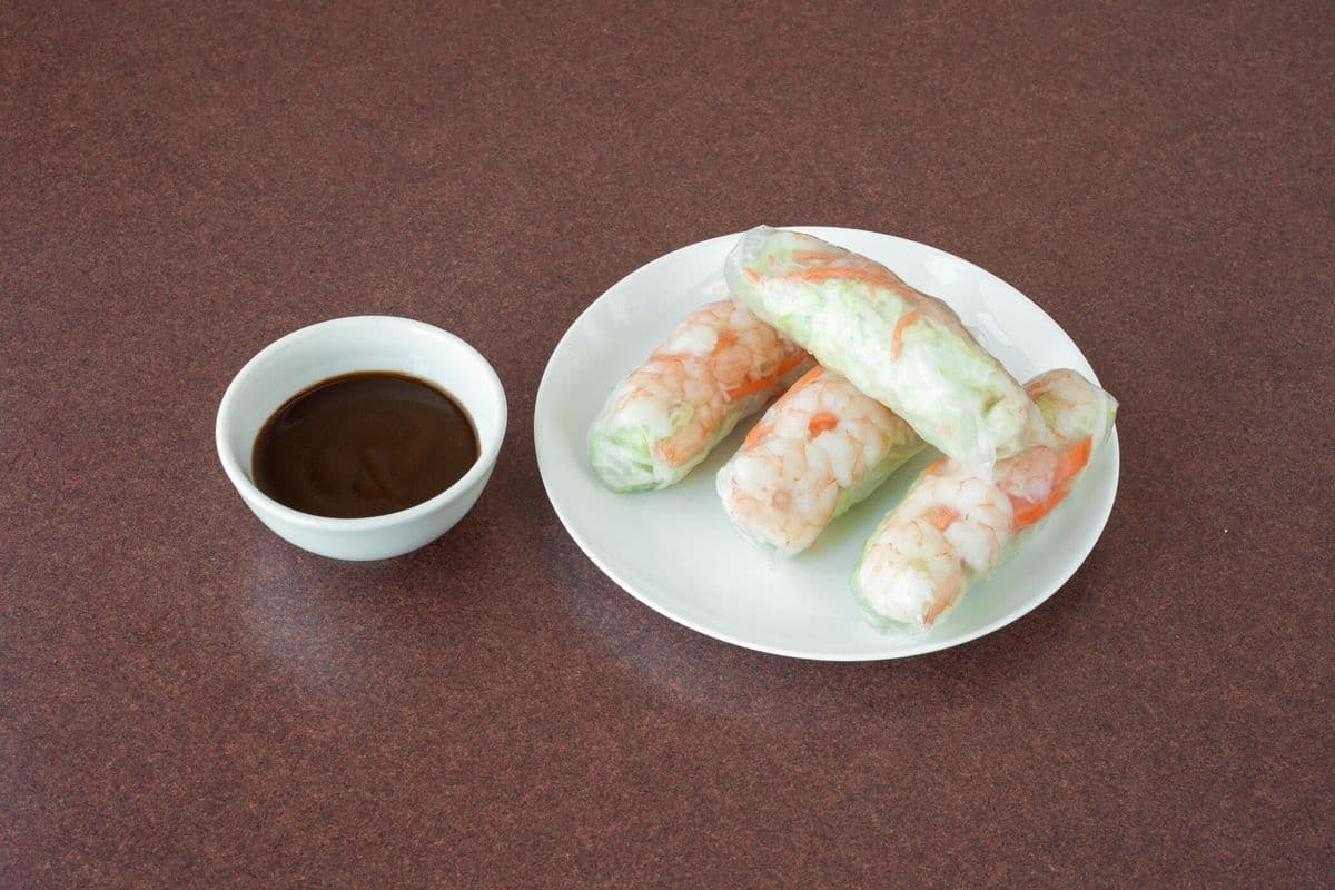 H4.Salad Rolls (2 pcs) with Shrimp Half Order