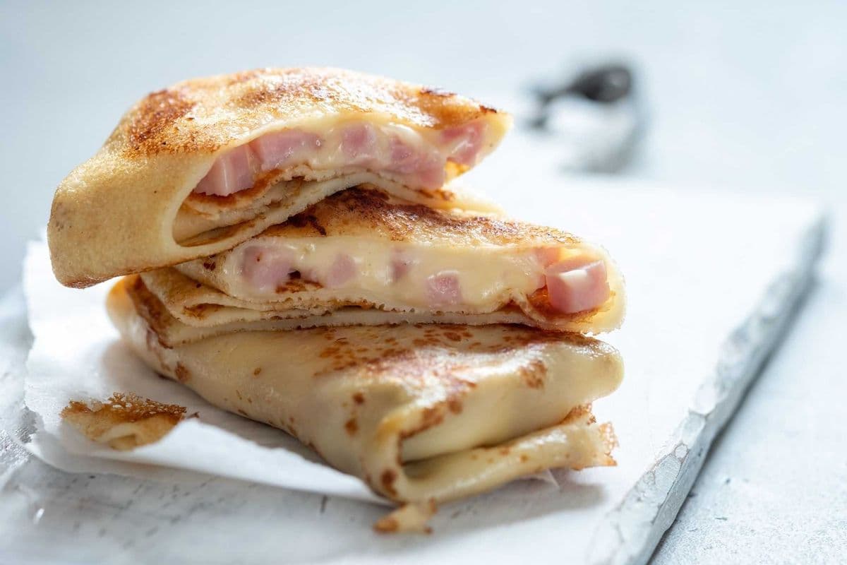 Crepe with Ham and Mozzarella