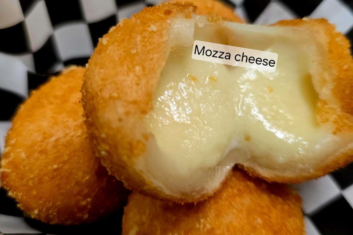 Mozzarella cheese Ball (4PC)
