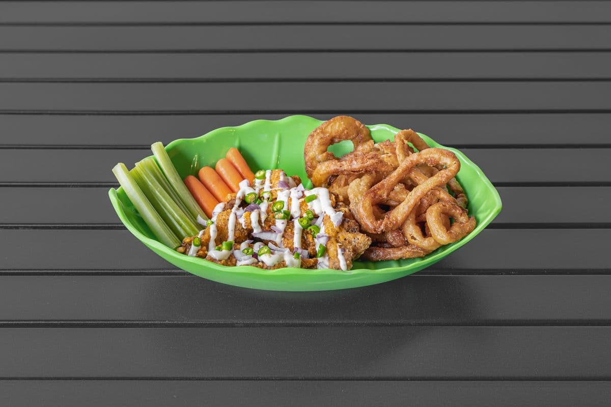 The Que Wings