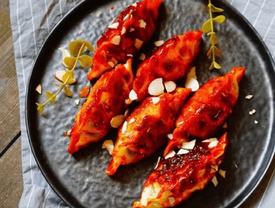 Dumplings au poulet frit ( 8 mcx) / Fried Chicken Dumplings ( 8 pcs)