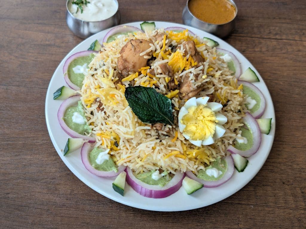Hyderabadi Boneless Chicken Biryani Family Tray (serves 3-5)