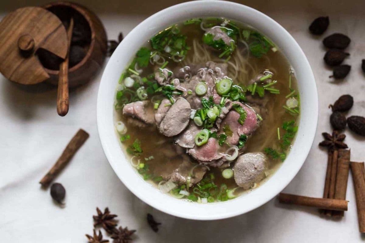 12. Pho Bo Dac Biet