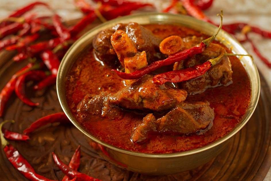 LAAL MAAS (Spicy)