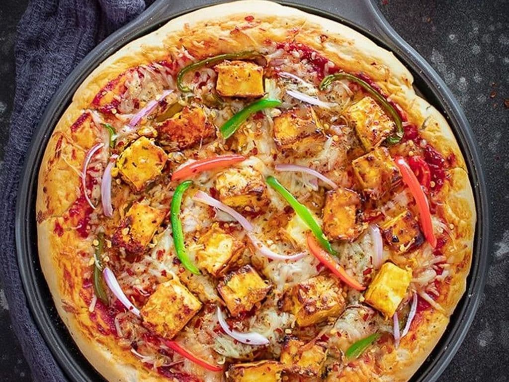 Shahi Paneer Pizza